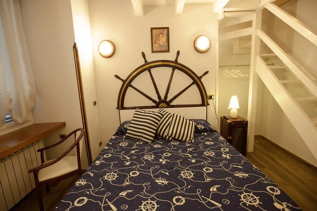 Guest house Affittacamere Ausonia Naples